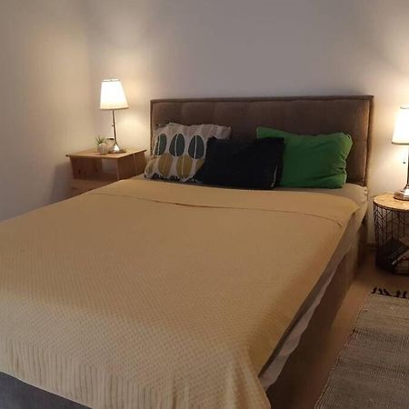 Tiny House Apartment Belgrade Extérieur photo