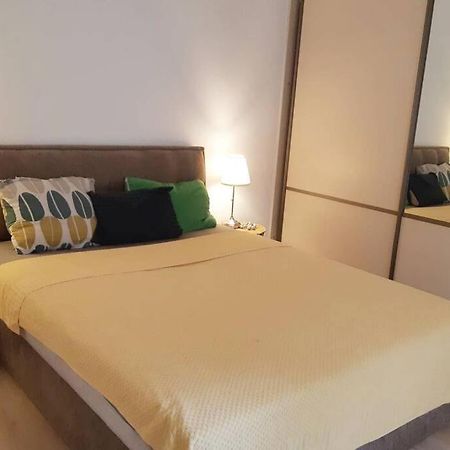 Tiny House Apartment Belgrade Extérieur photo