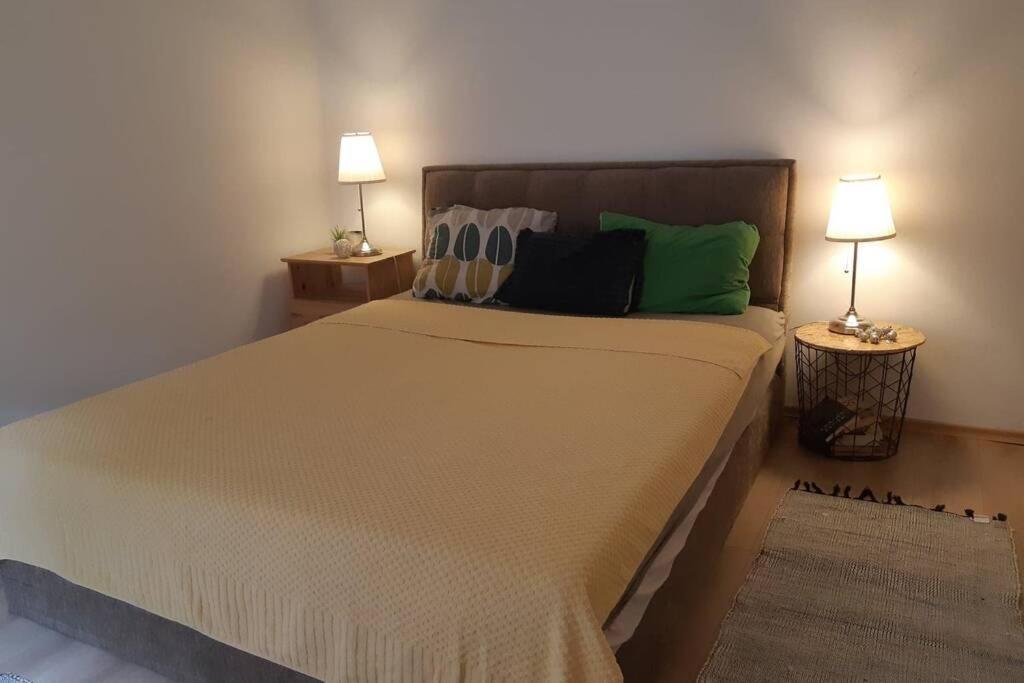Tiny House Apartment Belgrade Extérieur photo