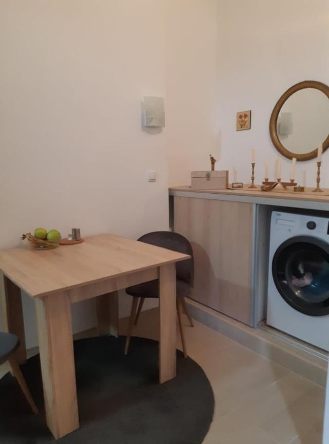 Tiny House Apartment Belgrade Extérieur photo